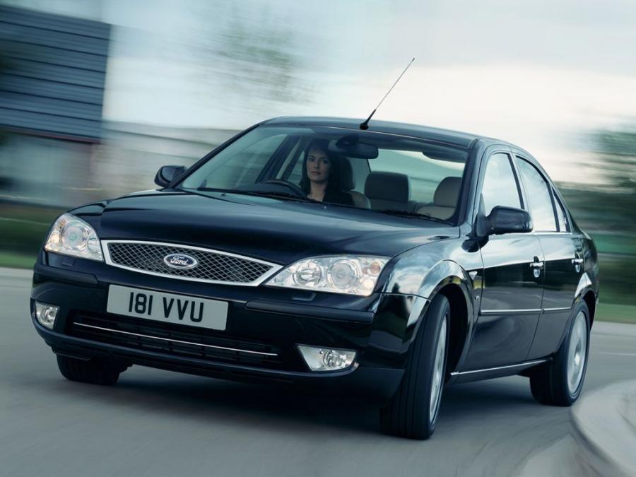  Ford Mondeo Sedan 2004 года  (UK) (фото 4 из 9)